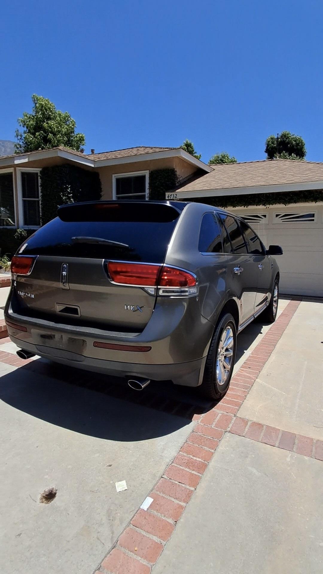 Lincoln MKX rear exterior trim cleaning mobile detailing Glendale CA